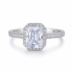 Anel de Prata 925 com Pedra Central Retangular e Microzircônias