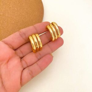 Brinco Dourado Triplo em Aço Inoxidável