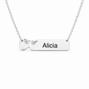 Colar Personalizado com Nome e Borboleta Vazado em Aço Inoxidável